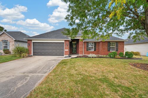 9715 Clippinger Rd, Evansville, IN, 47725-8068 | Card Image