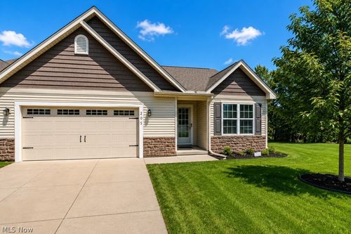 43-205 Nautical Way, Fairport Harbor, OH, 44077-6915 | Card Image