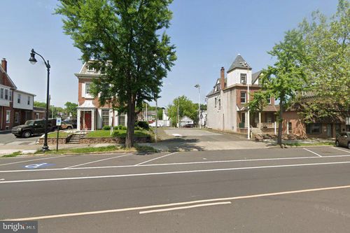 2-535 E High St, Pottstown, PA, 19464-5677 | Card Image