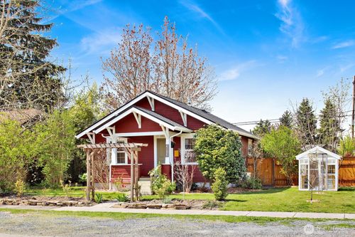 2817 Kulshan Street, Bellingham, WA, 98225 | Card Image