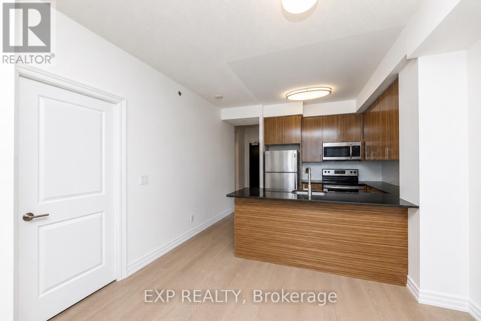 Residential in Toronto (Regent Park) 3