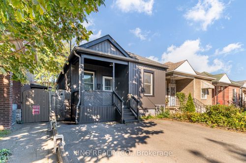 15 Dickson St, Hamilton, ON, L8L6B9 | Card Image
