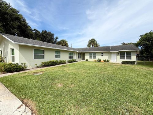 8748 Sunset Dr, Palm Beach Gardens, FL, 33410-6243 | Card Image