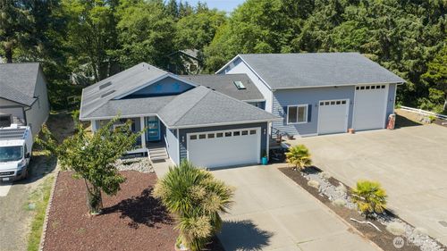 760 Plover Ct Se, Ocean Shores, WA, 98569-9524 | Card Image