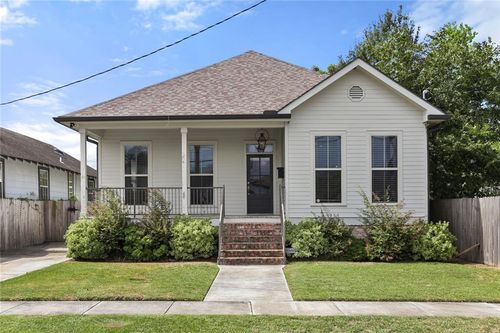 5172 Venus St, New Orleans, LA, 70122-5138 | Card Image
