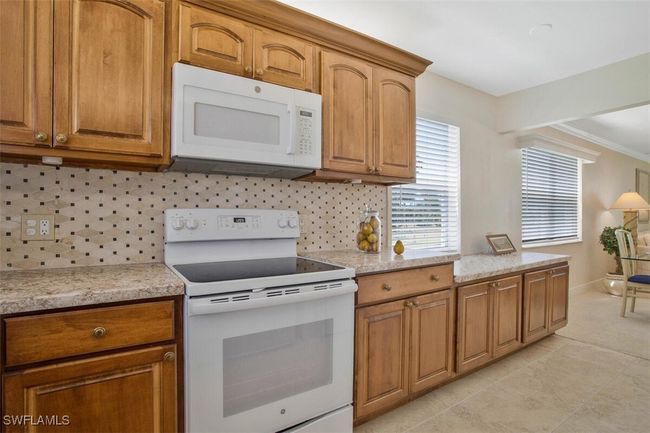 APT-201 - 4372 27 Th Ct Sw, Condo with 2 bedrooms, 2 bathrooms and null parking in NAPLES FL | Image 18