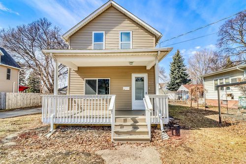 307 10th St N, Moorhead, MN, 56560-2061 | Card Image
