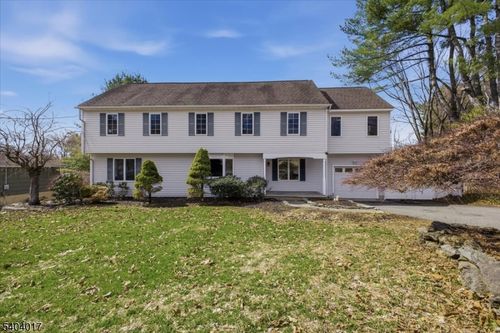 23 Lingert Ave, Clinton, NJ, 08809-1218 | Card Image