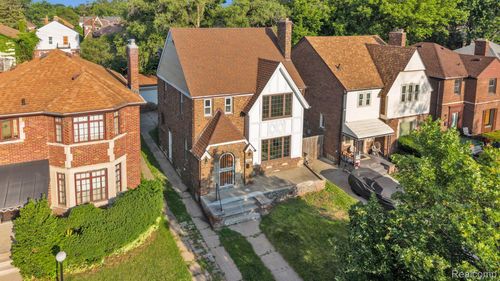 18961 Pennington Dr, Detroit, MI, 48221-2167 | Card Image
