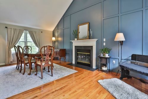 713 Raymond Rd, Chester, NH, 03036-4137 | Card Image