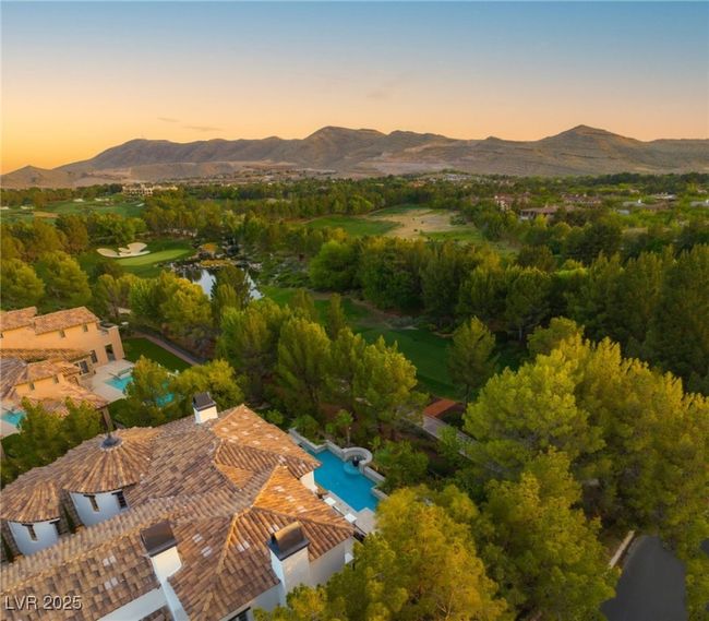 19 Quintessa Cir, House other with 4 bedrooms, 5 bathrooms and null parking in Las Vegas NV | Image 78