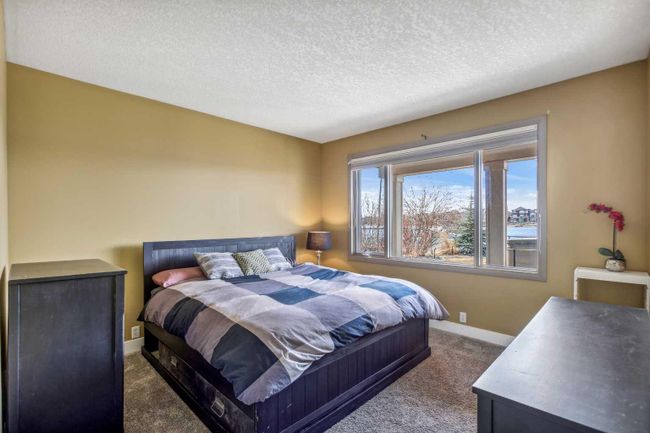 86 Chapala Crescent Se, Home with 5 bedrooms, 3 bathrooms and 5 parking in Calgary AB | Image 36