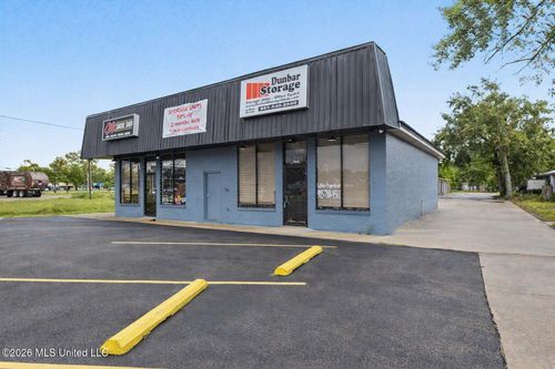 703 Dunbar Ave, Bay Saint Louis, MS, 39520-3519 | Card Image