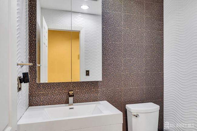 152 Redpine Loop, Townhouse with 3 bedrooms, 3 bathrooms and null parking in Old Bridge NJ | Image 12