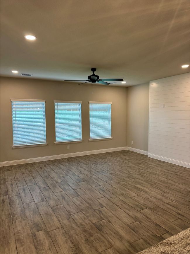 616 Jameson St, House other with 4 bedrooms, 3 bathrooms and null parking in Springtown TX | Image 8