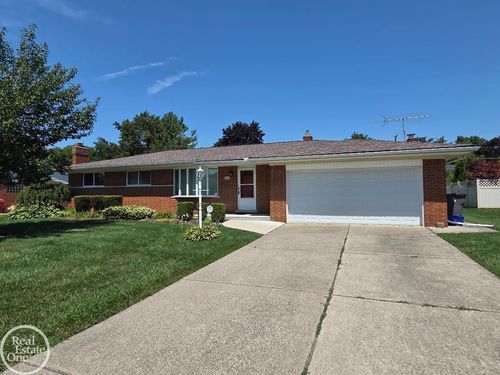 23551 Myrtle St, Clinton Township, MI, 48036-2929 | Card Image