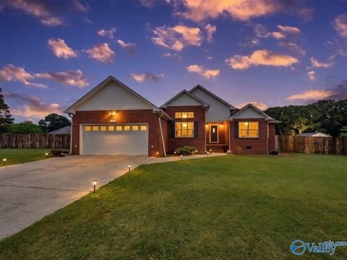 27420 Thomas Edward Dr, Athens, AL, 35613-5585 | Card Image
