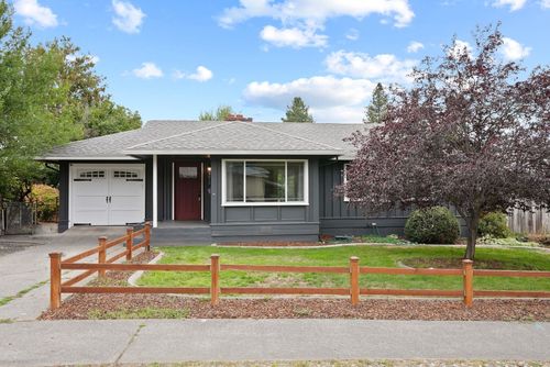 3015 W Heroy Ave, Spokane, WA, 99205-1628 | Card Image