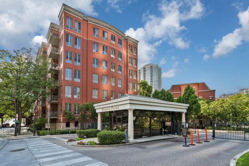 486 Clinton St, Chicago, IL, 60654-8801 | Card Image