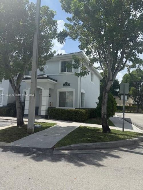 apt-104-7325 Nw 174th Ter, Hialeah, FL, 33015-1124 | Card Image