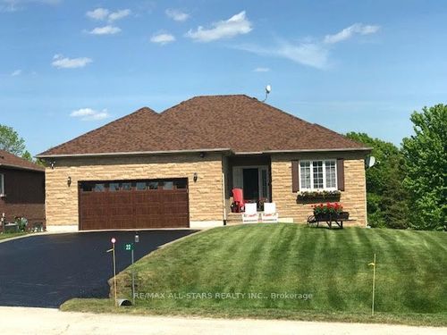 22 Crescent Moon Lane, Seagrave, ON, L0C1G0 | Card Image
