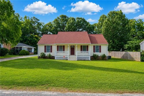 7306 Leigh Dr, Hayes, VA, 23072-3524 | Card Image