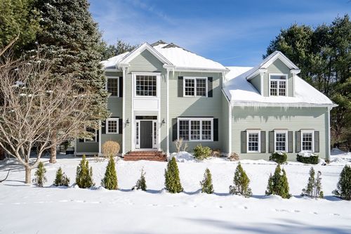 11 Walnut St, Acton, MA, 01720-4170 | Card Image