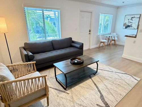 211-1460 Ne 18th St, Fort Lauderdale, FL, 33305-3346 | Card Image