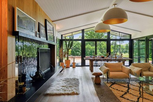 20025 Manor Rd, Shorewood, MN, 55331-9391 | Card Image