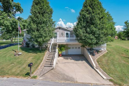 320 11th St, Grandview, IN, 47615-9381 | Card Image