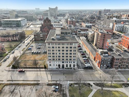 2915 John R St, Detroit, MI, 48201-2908 | Card Image