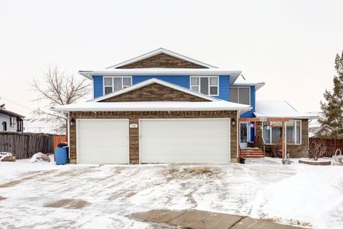 710 Bankview Close, Drumheller, AB, T0J0Y6 | Card Image