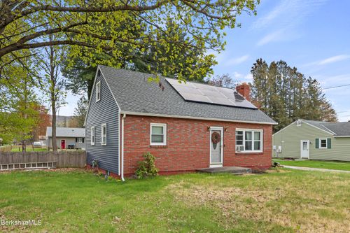 77 Imperial Ave, Pittsfield, MA, 01201 | Card Image