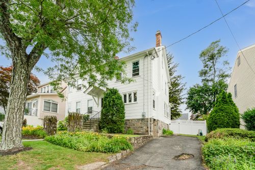 28 Lee Ave, Scarsdale, NY, 10583-5211 | Card Image