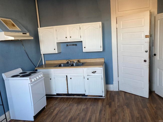 1 S Meridian St, Home with 0 bedrooms, 7 bathrooms and null parking in Redkey IN | Image 17