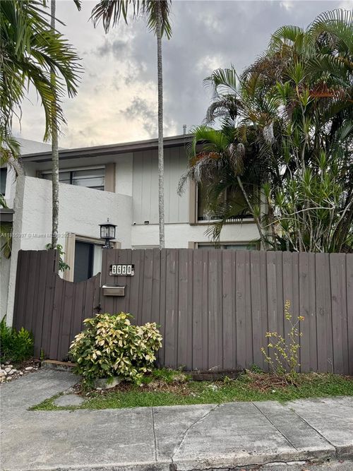 6630-6630 Sw 112th Pl, Miami, FL, 33173-1967 | Card Image
