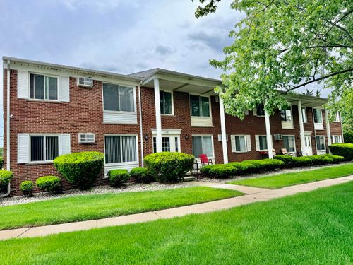 1701 Charlton Rd, Trenton, MI, 48183-2638 | Card Image