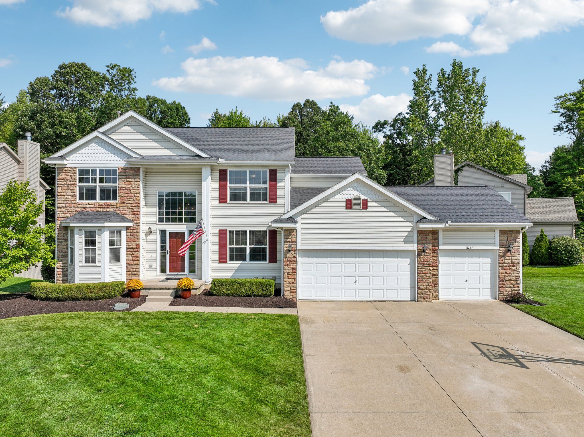 Anya Dr, Hartland, MI 48353 #1