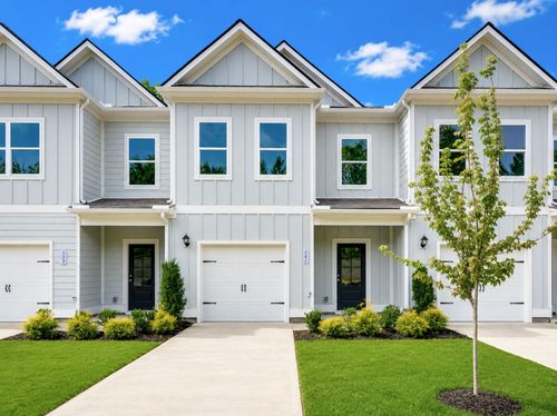 141 Ironhorse Way, Dickson, TN, 37055-5074 | Card Image