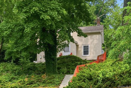 42 Revolutionary Rd, Ossining, NY, 10562-5941 | Card Image