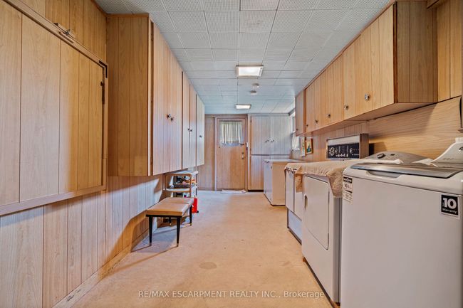 274 Mountain Brow Blvd, House other with 5 bedrooms, 3 bathrooms and 10 parking in Hamilton ON | Image 37