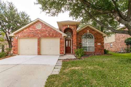 534 Briaroaks Dr, Lake Dallas, TX, 75065-2377 | Card Image