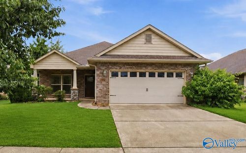 402 Bay Tree Lane Sw, Huntsville, AL, 35824 | Card Image