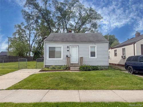 2266 John B Ave, Warren, MI, 48091-2405 | Card Image