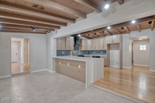 3910 E Calle De Jardin, Tucson, AZ, 85711-3409 | Card Image