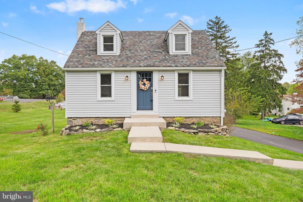 Perkiomen Ave, Schwenksville, PA 19473