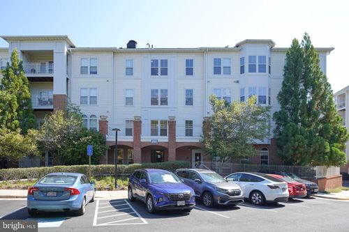 unit-214-2921 Deer Hollow Way, FAIRFAX, VA, 22031-6043 | Card Image