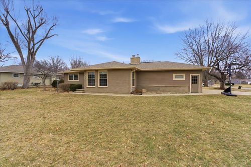 4028 Rownd St, Cedar Falls, IA, 50613-6148 | Card Image