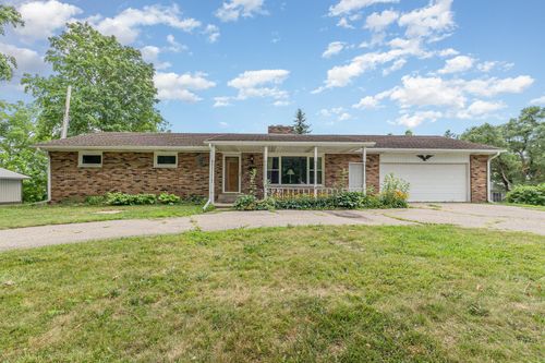 426 College Pl, Saint Louis, MI, 48880-1674 | Card Image