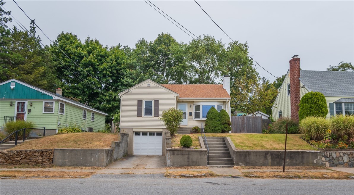 Aqueduct Rd, Cranston, RI 02910